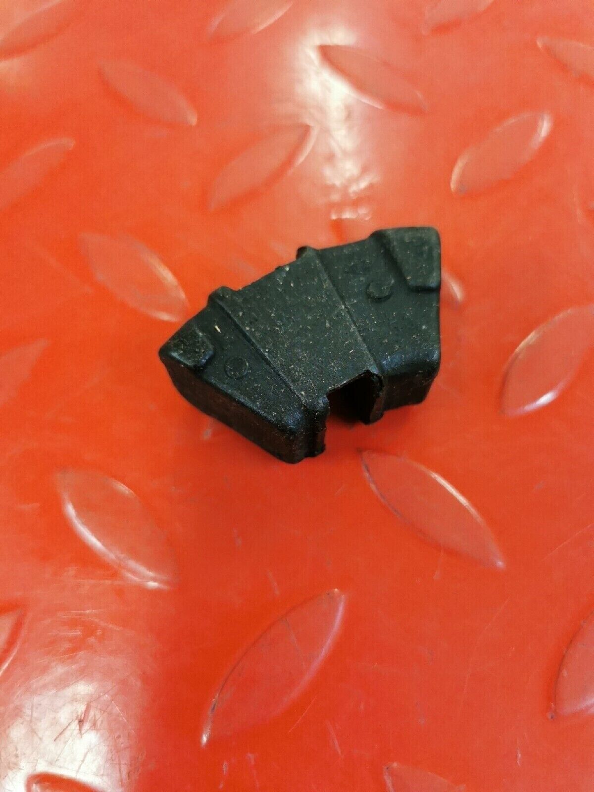 NOS SUZUKI TC100 TS100 1976 1977   ABSORBER HUB DRUM 64650-28400  S12