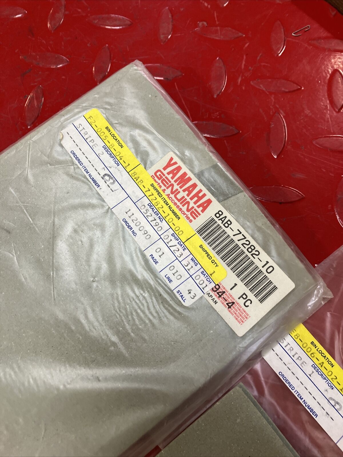 NOS Yamaha VX500 VX600 1994 STRIPE 1 2 8AB-77281-10-00 8AB-77282-10-00 Y36