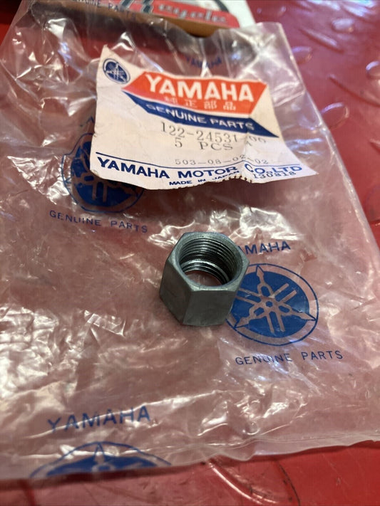 NOS YAMAHA PETCOCK NUT 122-24531-00-00 Y61