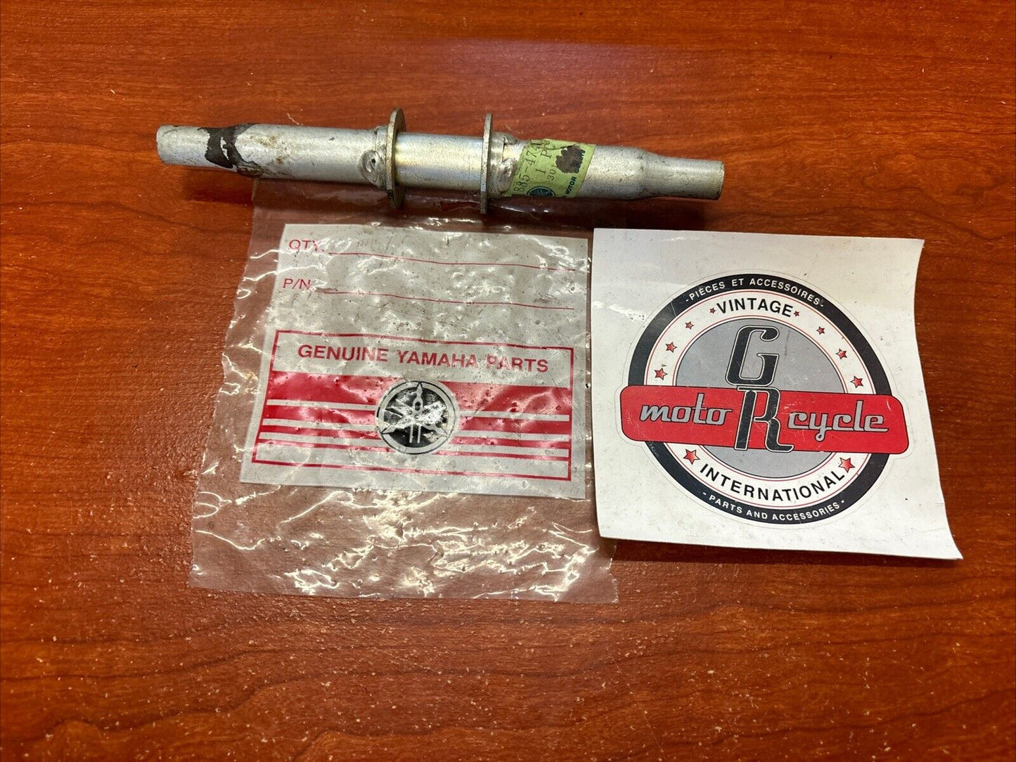 NOS Yamaha 1975 GPX338G GPX433G BRACKET 885-47415-00-00 Y183
