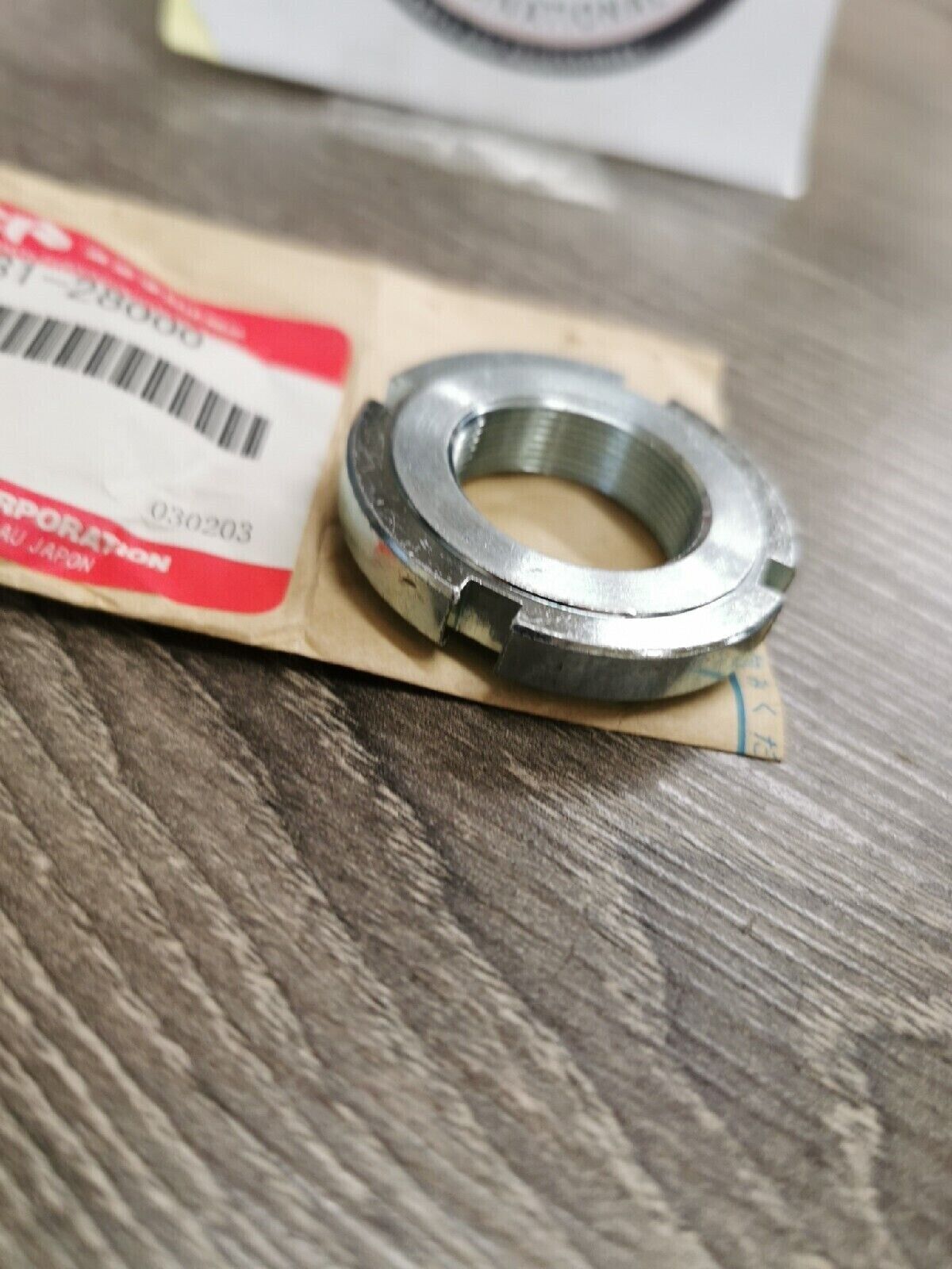NOS SUZUKI DR100 FZ50 TC125 STEERING STEM NUT 51631-28000 S11