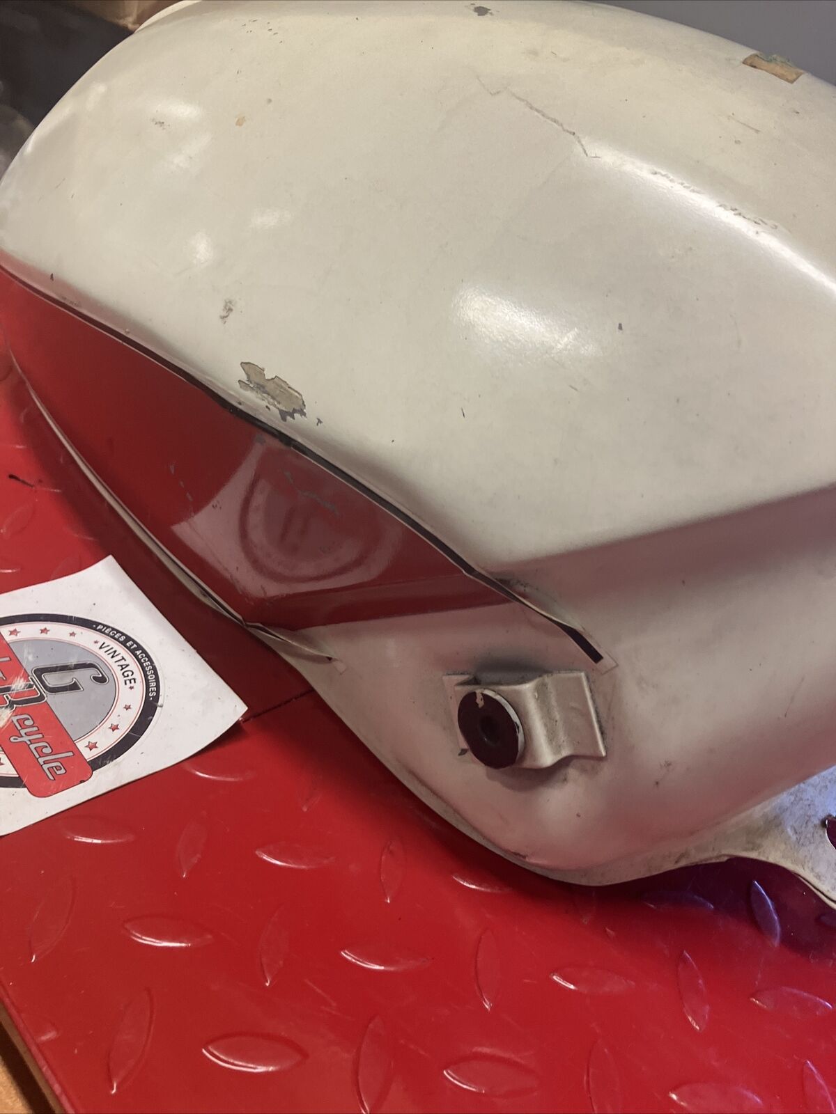 Suzuki GS750ES 1983 Fuel tank gas petrol reservoir