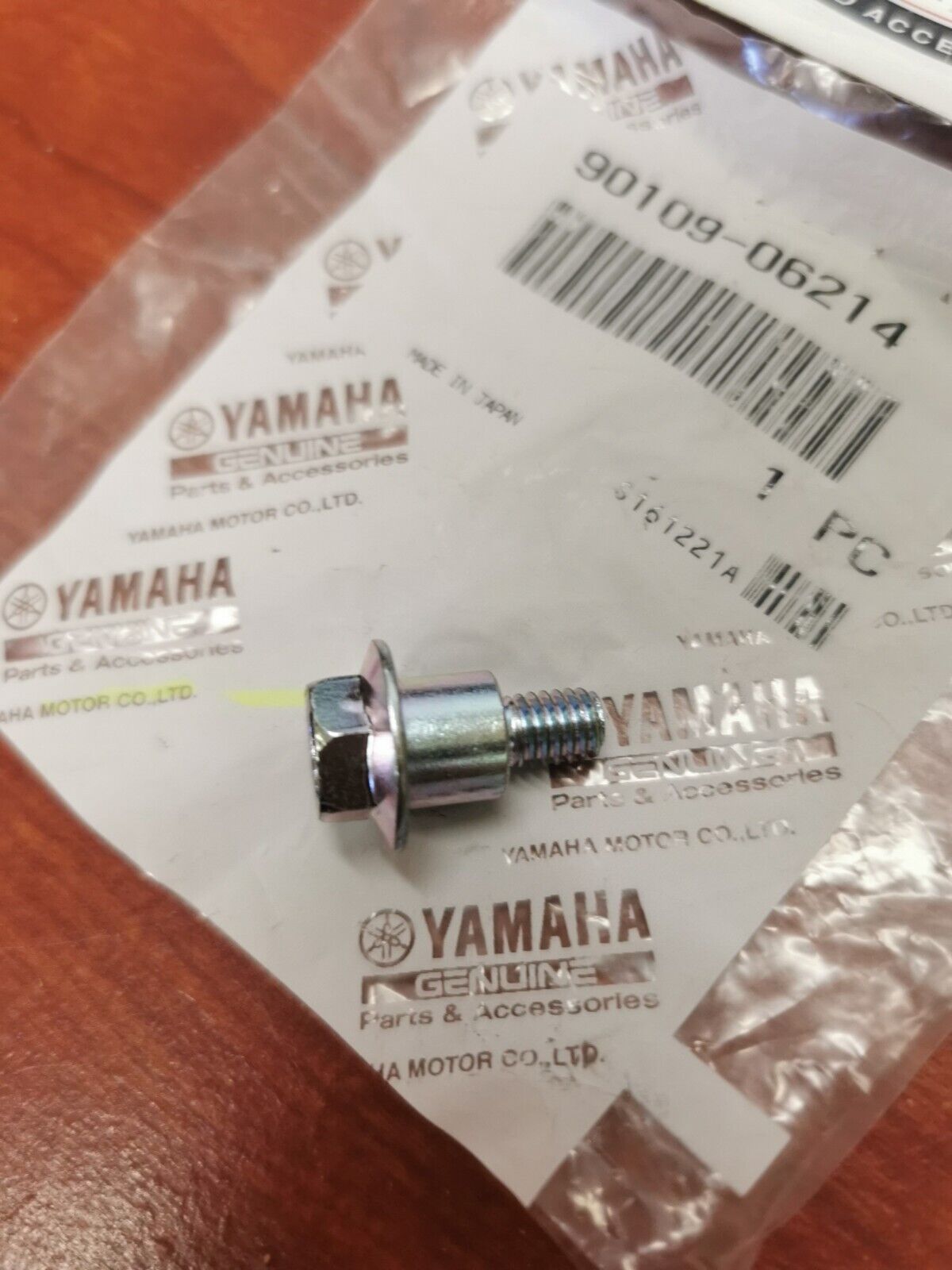 NEW NOS Yamaha YFM70 YFM550 YFM700 YFM5 BOLT 90109-06214-00 Y81