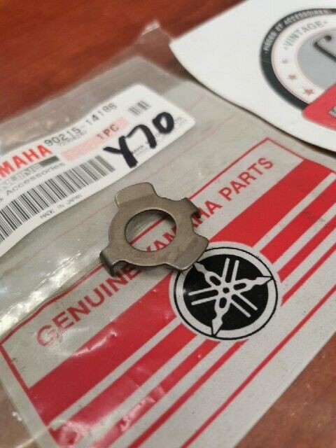 NEW NOS Yamaha LOCK WASHER 90215-14186-00 SUB. 90215-14224-00 Y70