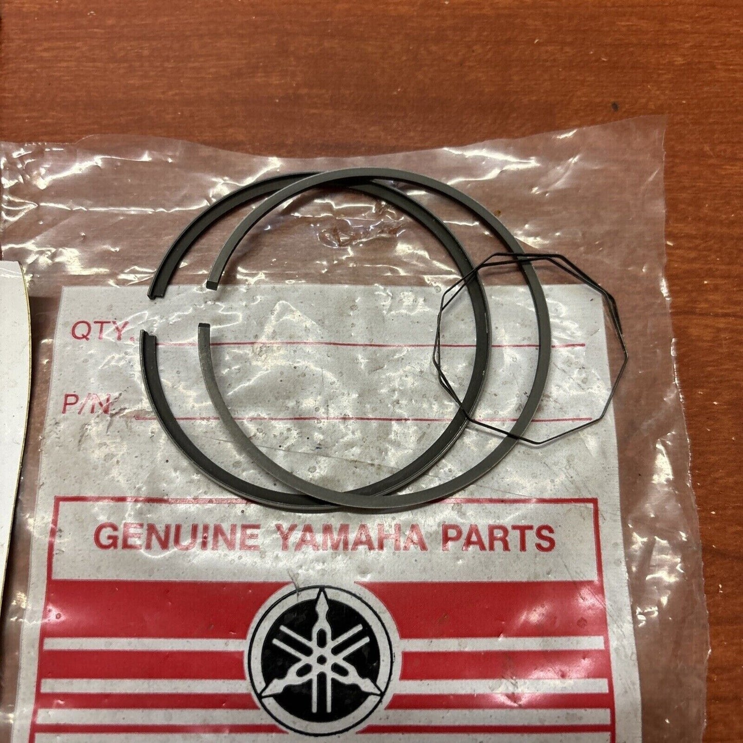 NOS Yamaha 1974 1976 1977 TY250 PISTON RING STD 434-11610-00-00 Y174