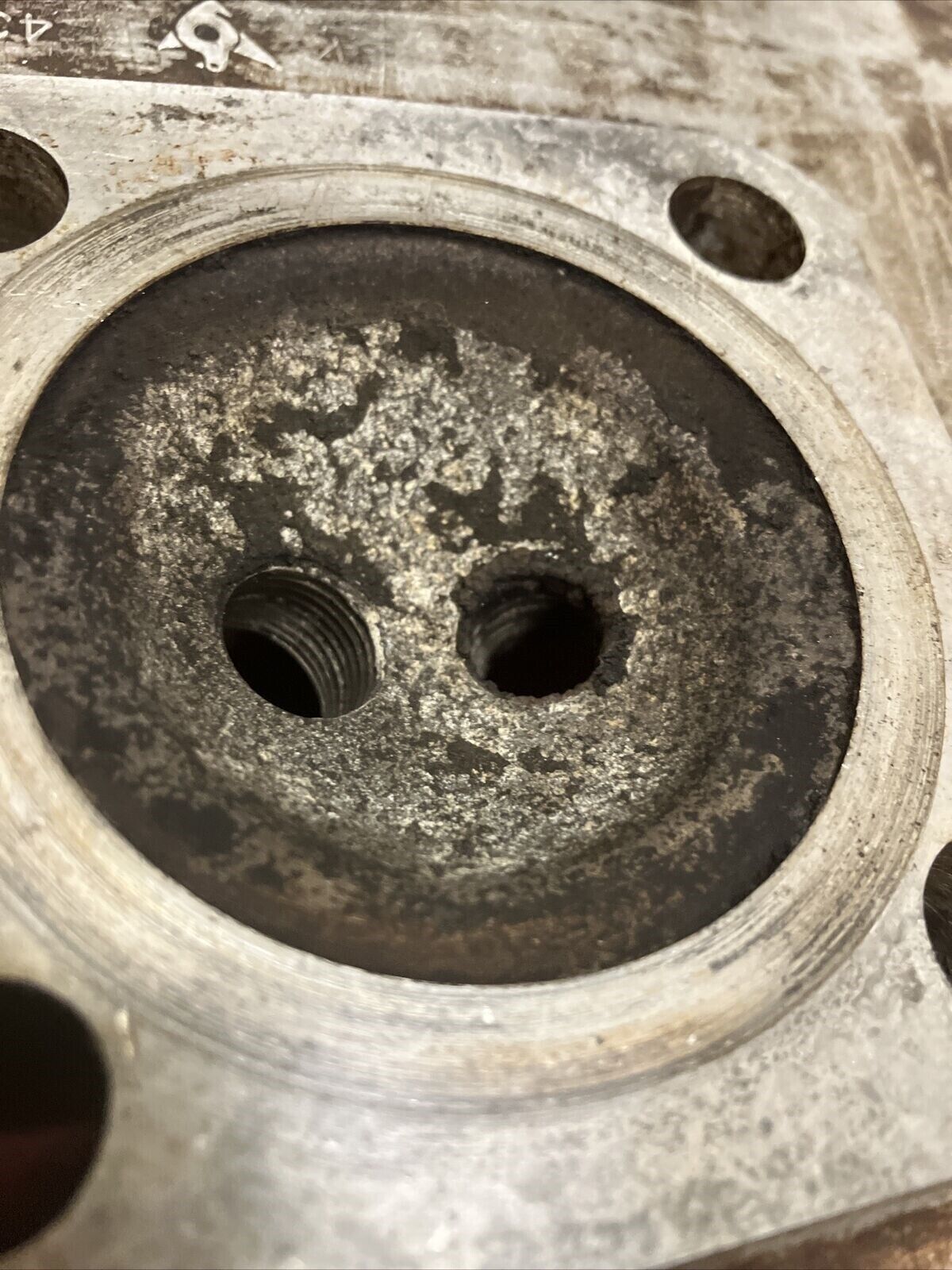 Suzuki RV125 1975 cylinder head jug barrel cover