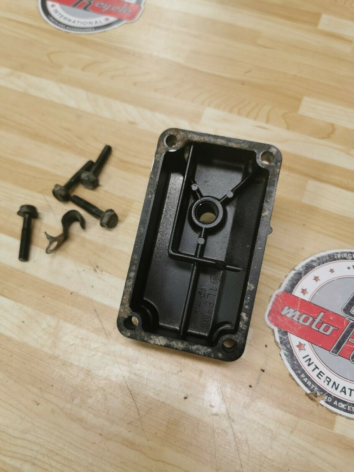 Yamaha XS400S 1982 crankcase breather cover