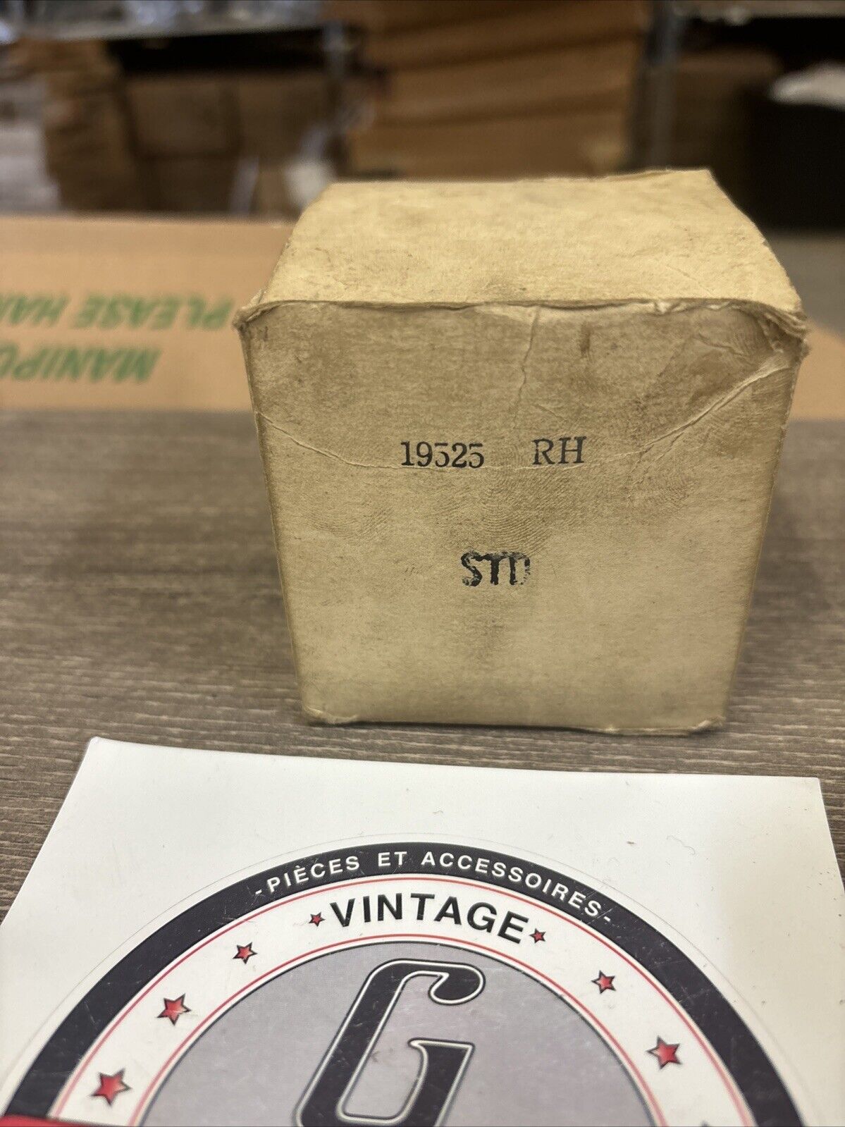 NOS BOMBARDIER SKIDOO TNT 440 RH PISTON STD 67.5MM 19525 J62