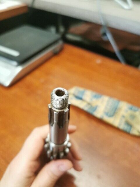 NOS Yamaha DT125 DT1C MAIN AXLE 559-17411-00-00 SUB 559-17411-01-00 Y141