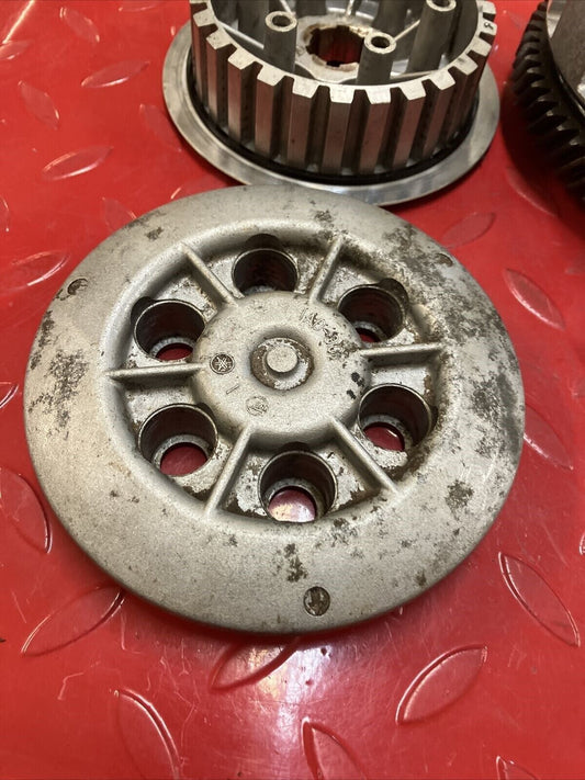 Yamaha RD400 1977 complete clutch assembly basket hub pressure plate