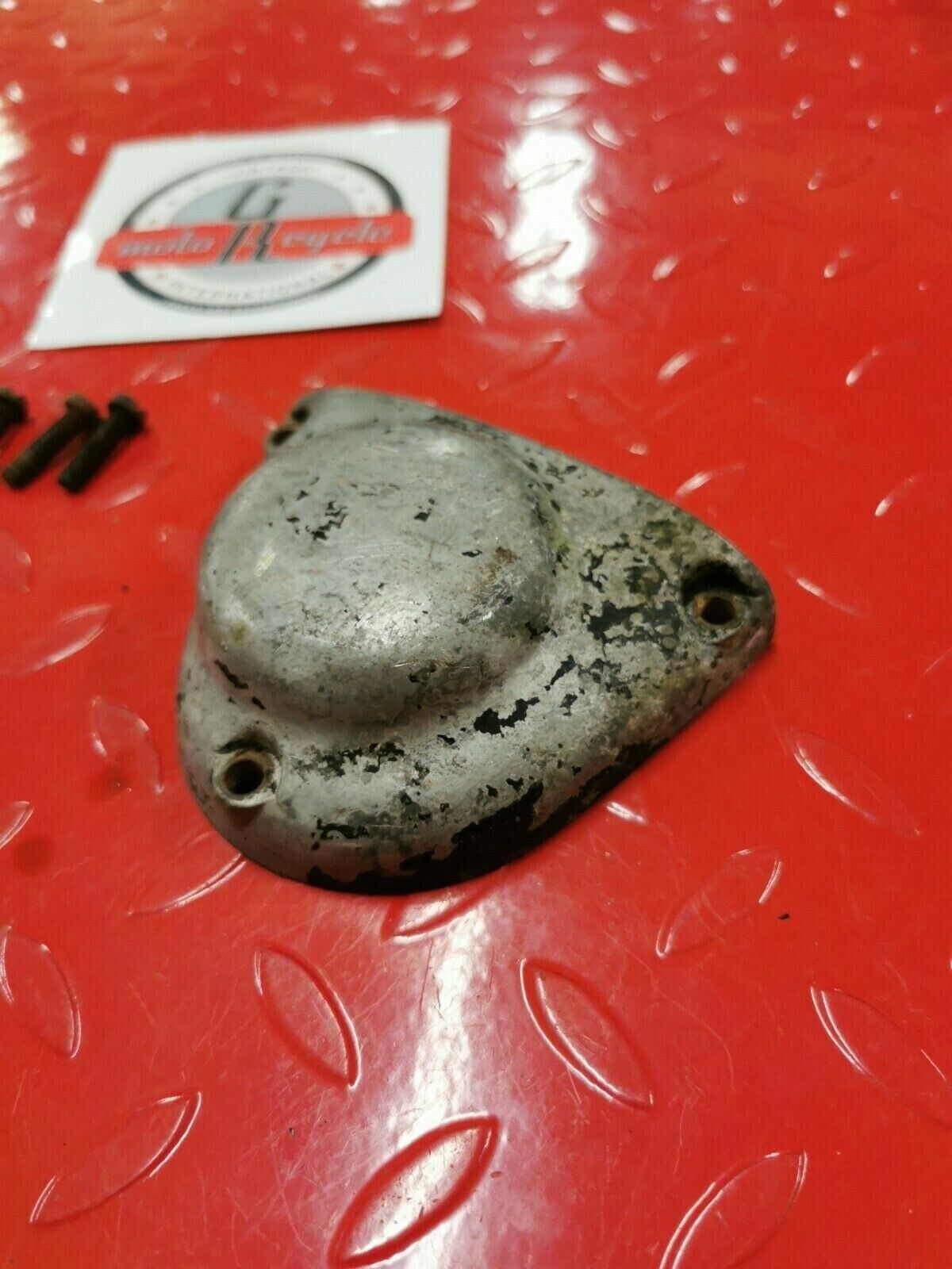 Yamaha MX100 1980 right crankcase oil pump cover