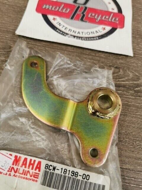 NOS YAMAHA SX600R SX700R SX500 SX700SD PZ500C LEVER 8CW-18198-00-00 Y108
