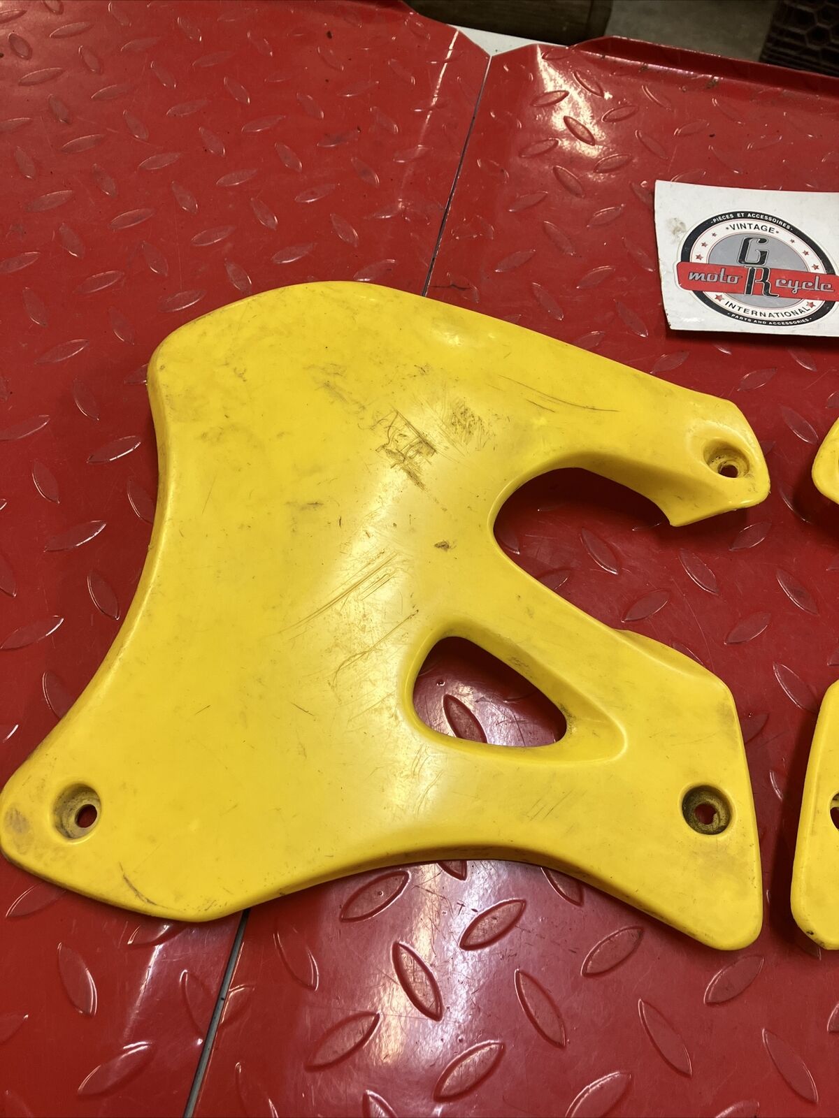 Suzuki RM125 RM250 1999 left right fuel tank shroud radiator cover