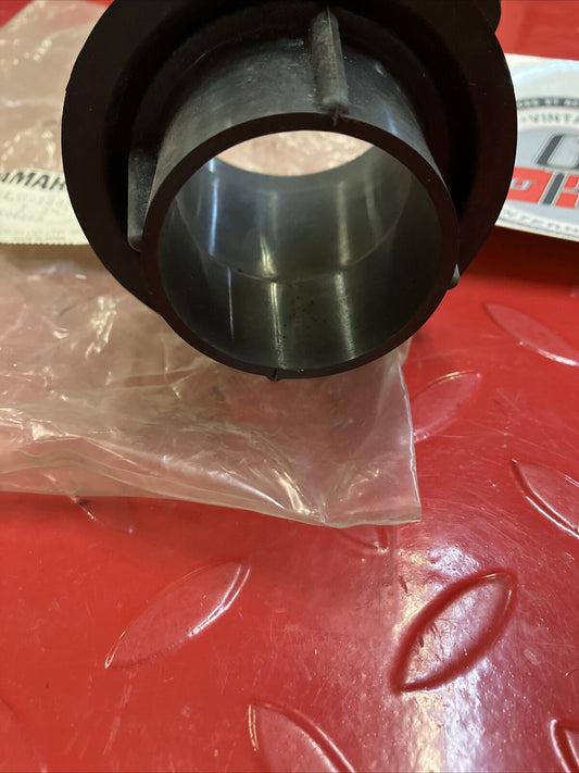 NOS Yamaha SS440 1981 SR540 1980 JOINT AIR CLNR 1 8L0-14453-01-00 Y16
