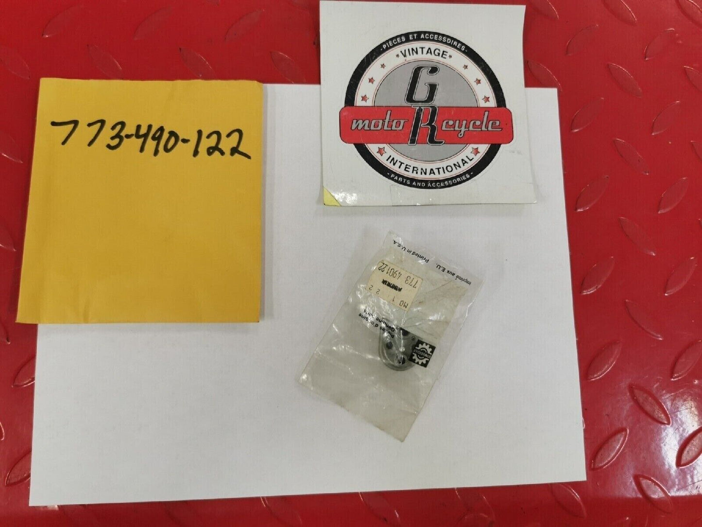 NOS PUCH BOMBARDIER MAXI CARBURATOR CAP COVER 773-490-122 P3