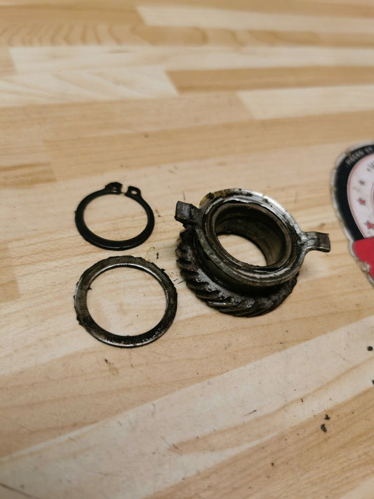 Yamaha XT200 1982 speedometer drive gear washer plate DT175 1981 XT125 DT125