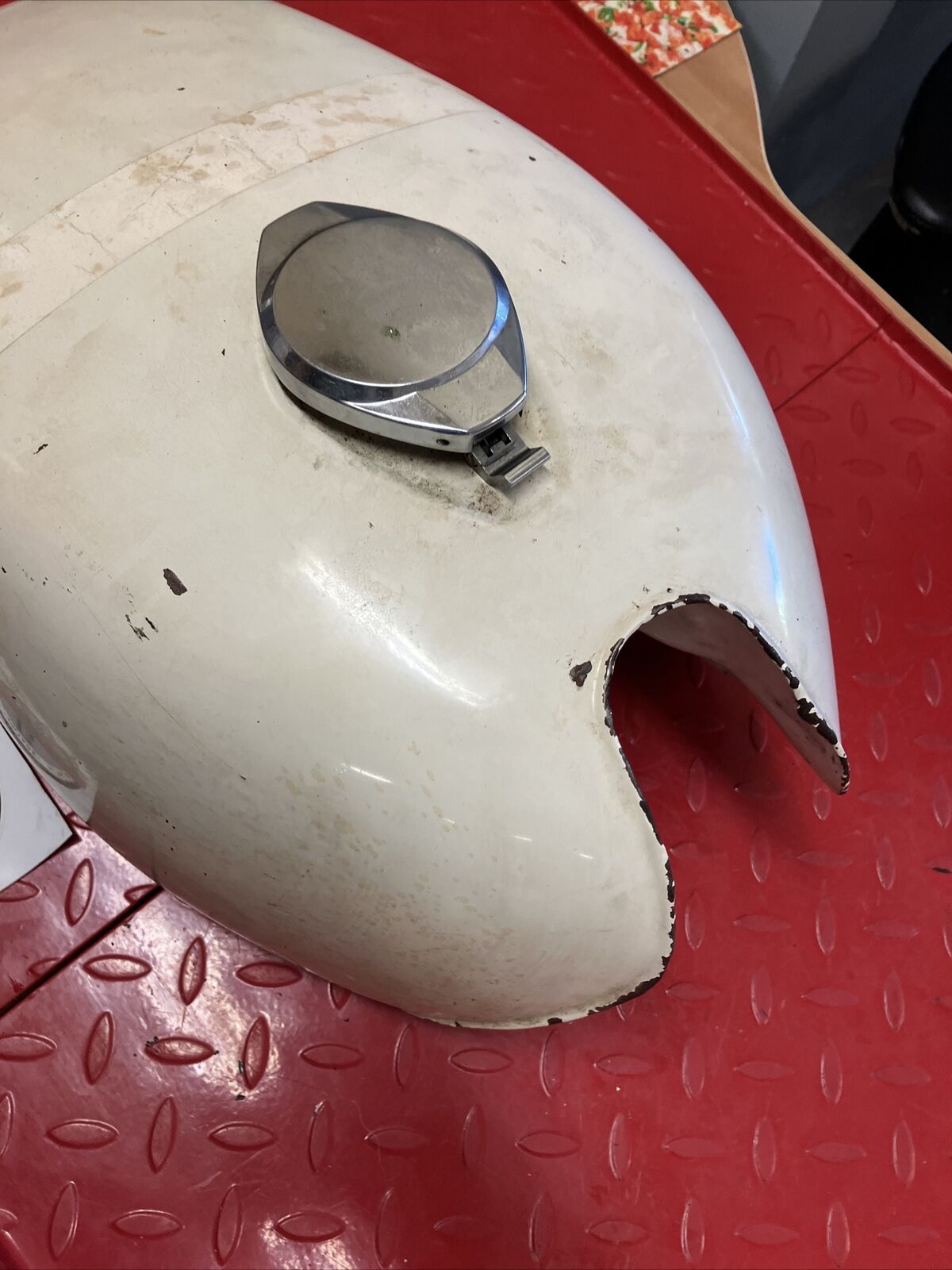 Kawasaki Z1 1975 Fuel tank gas petrol reservoir 2