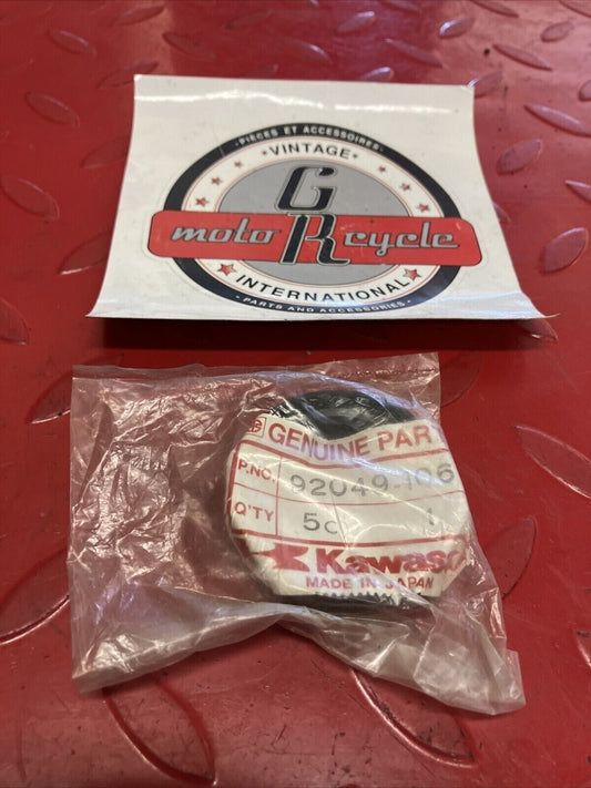 NOS KAWASAKI fRONT FORK OIL SEAL 92049-1063 K11