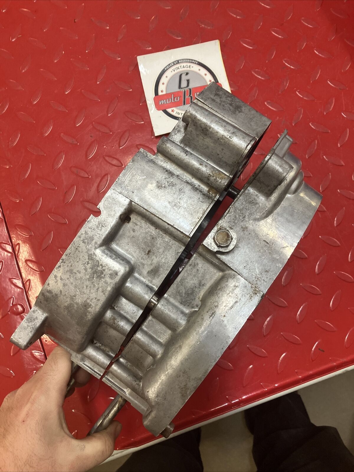 Suzuki RV90 1976 crankcase set left right