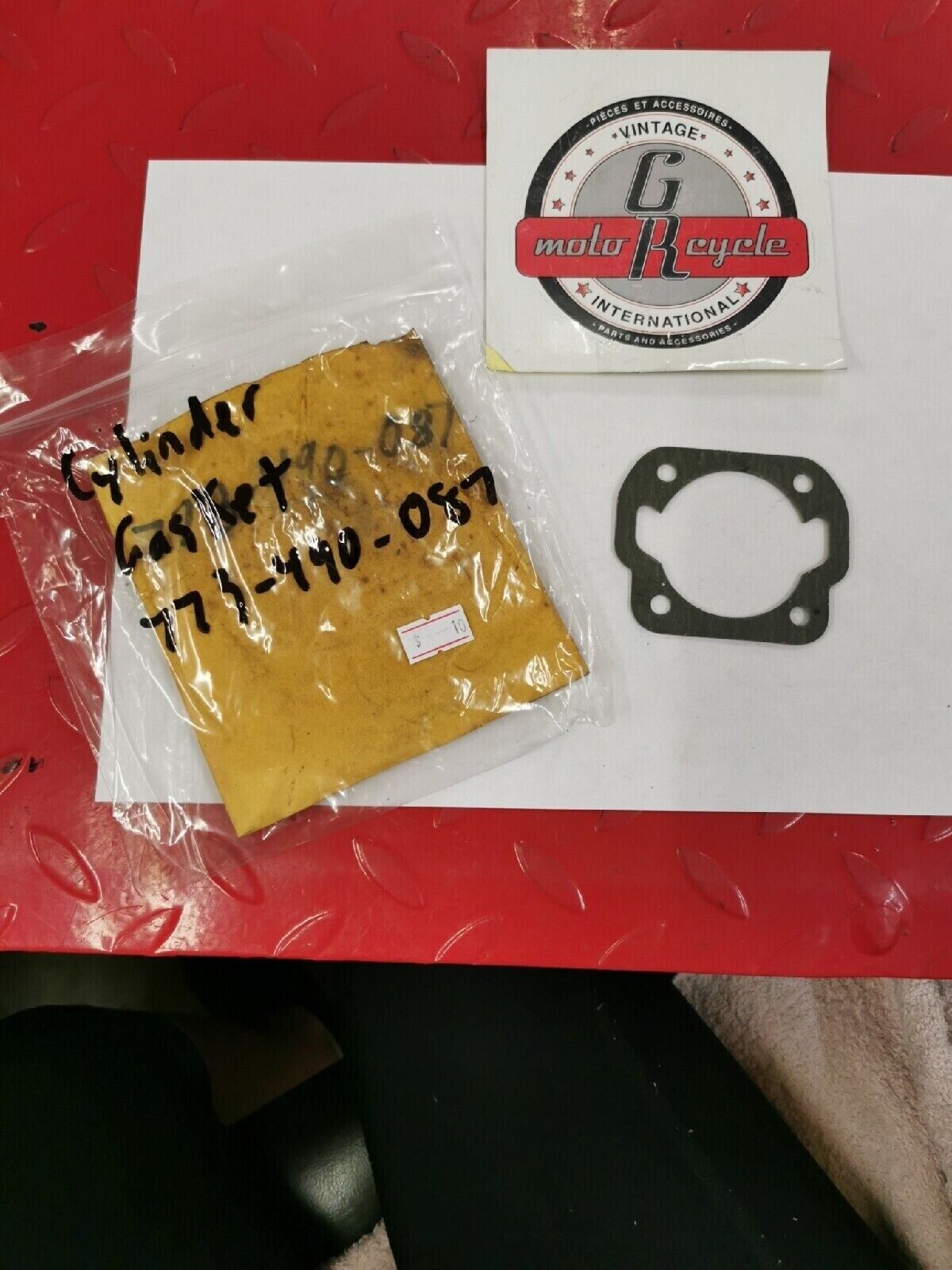 NOS PUCH BOMBARDIER MAXI  CYLINDER GASKET  773-490-087  P3