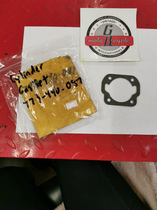 NOS PUCH BOMBARDIER MAXI  CYLINDER GASKET  773-490-087  P3