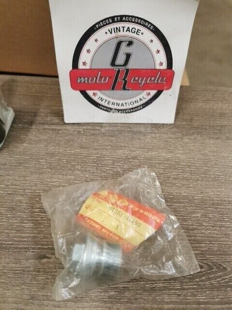 NOS SUZUKI TS100 JR80 DS80 RM50 1979 1980 FORK CAP 51351-46190 S41