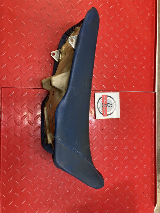 Honda CR250R 1986 seat saddle pan CR125R 2