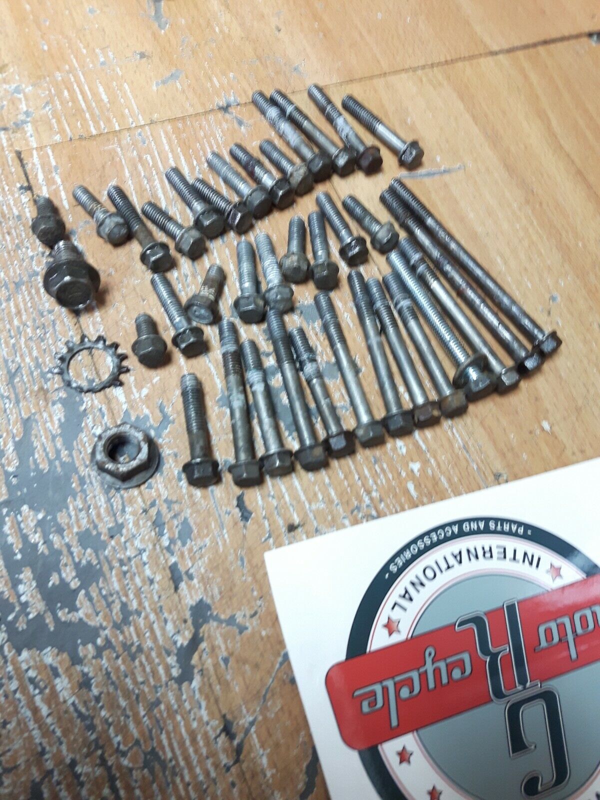 Suzuki RM250 1990 motor engine crankcase clutch stator cover bolt screw hardware