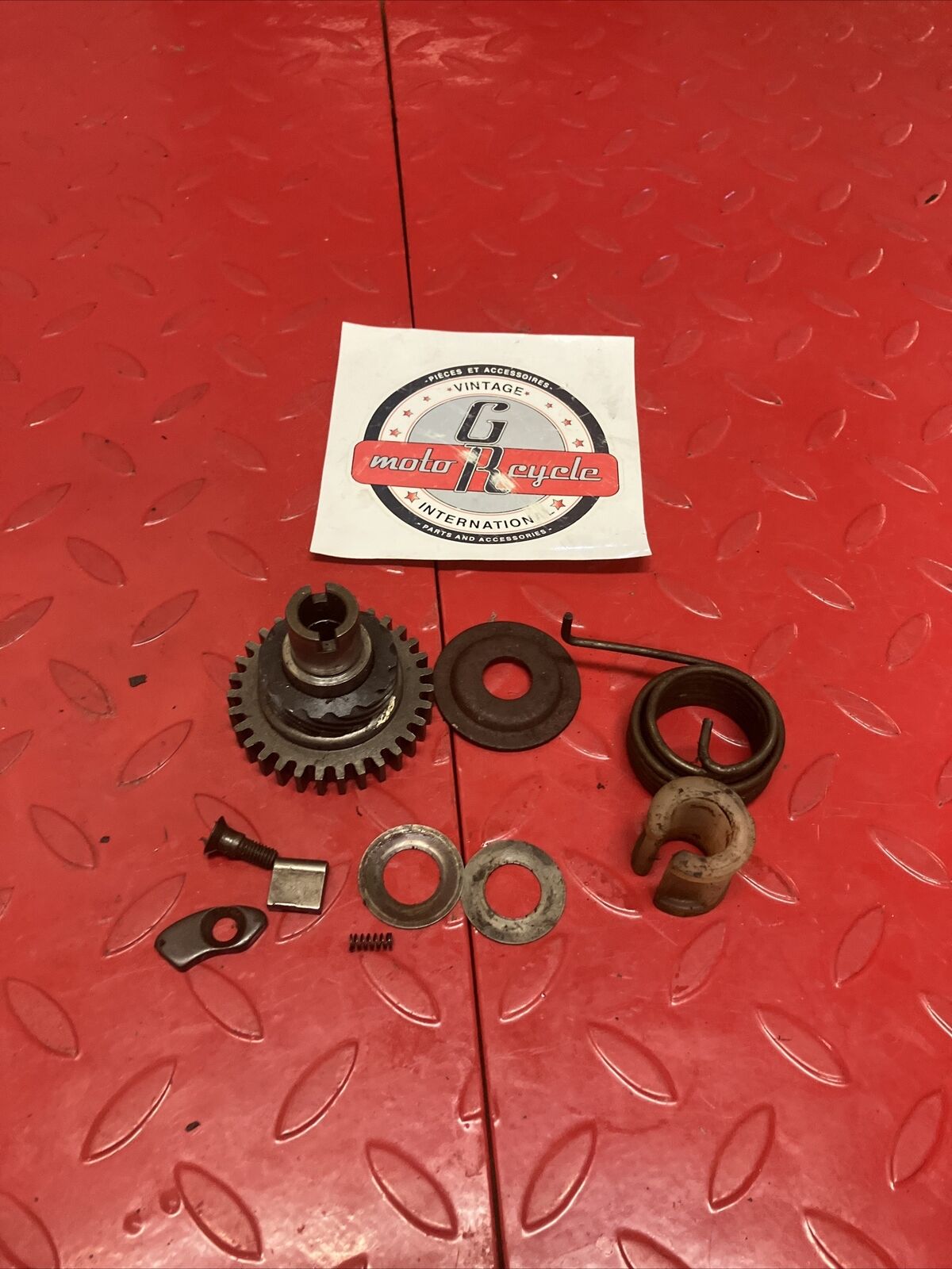 Suzuki TS125 1977 kickstarter gear spring bushing collar