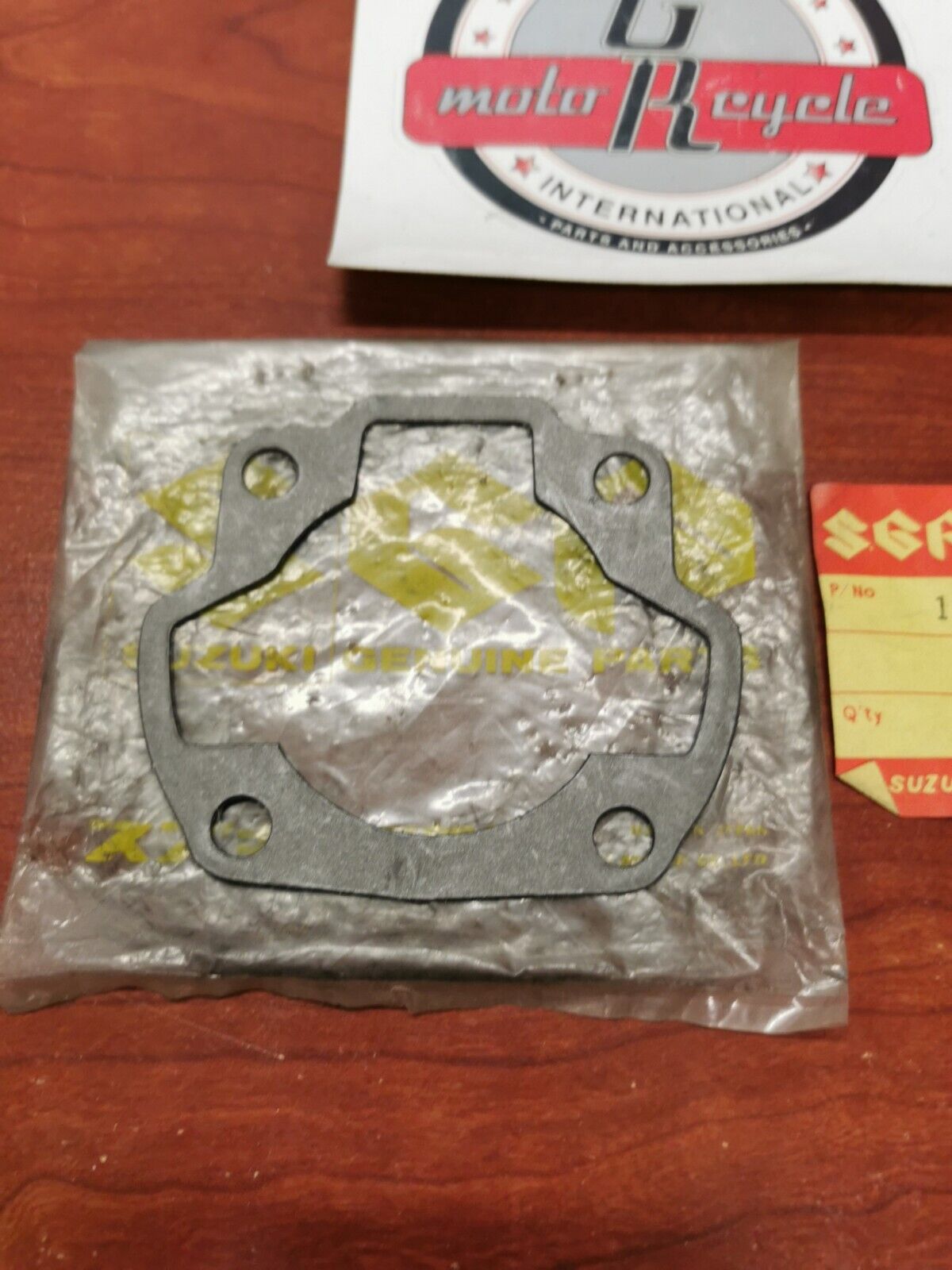 NOS Suzuki RV90 CYLINDER GASKET 11241-23000 SUB. 11241-23020 S16