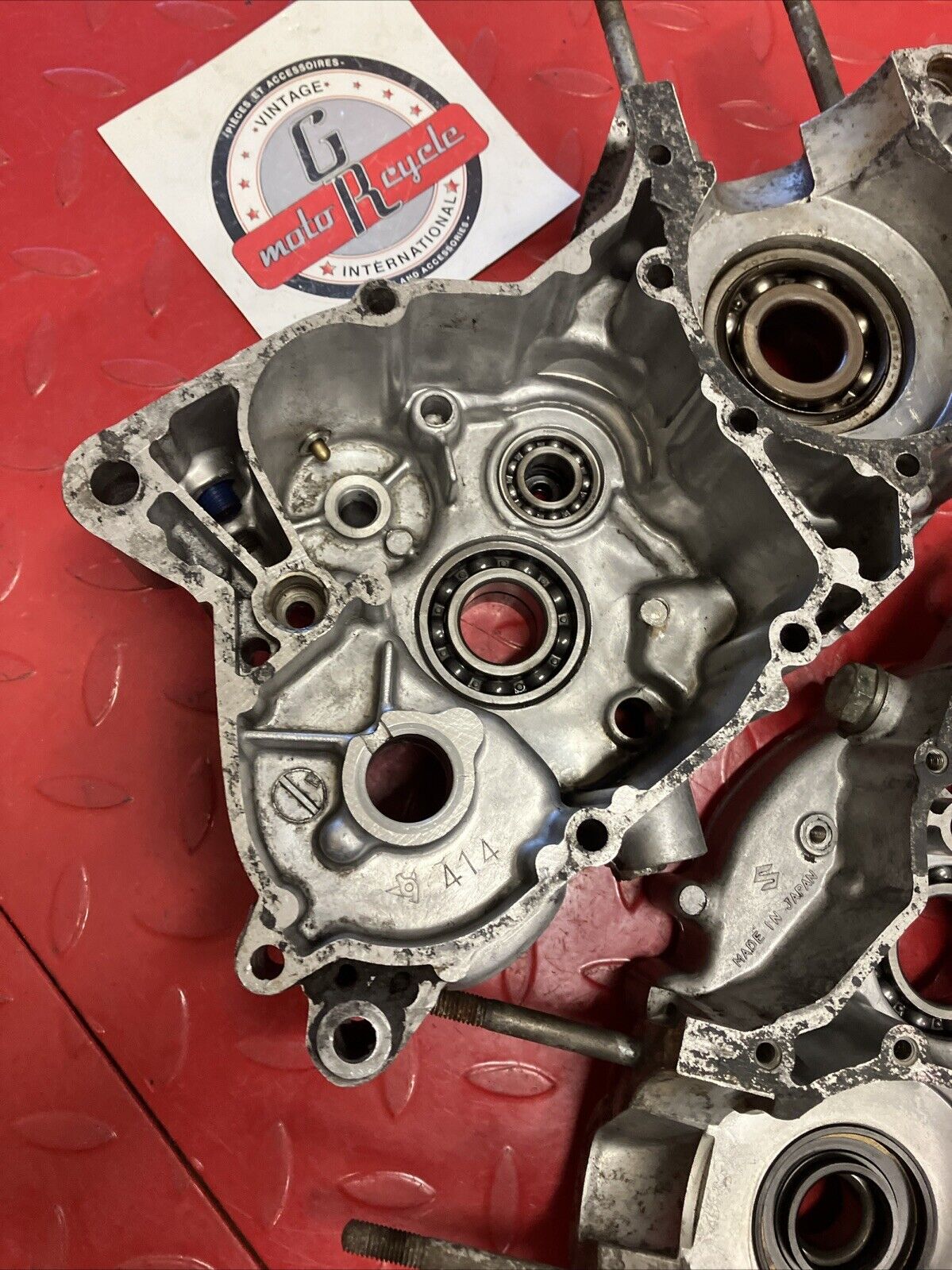 Suzuki TC125 1975 crankcase set left right crank case