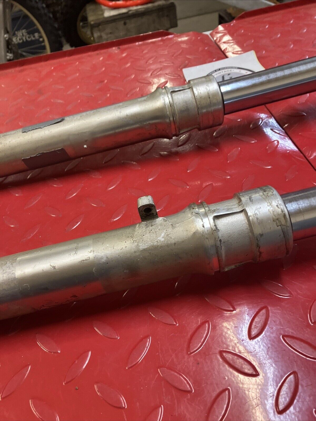 Yamaha YZ125 1977 front fork assembly triple clamp