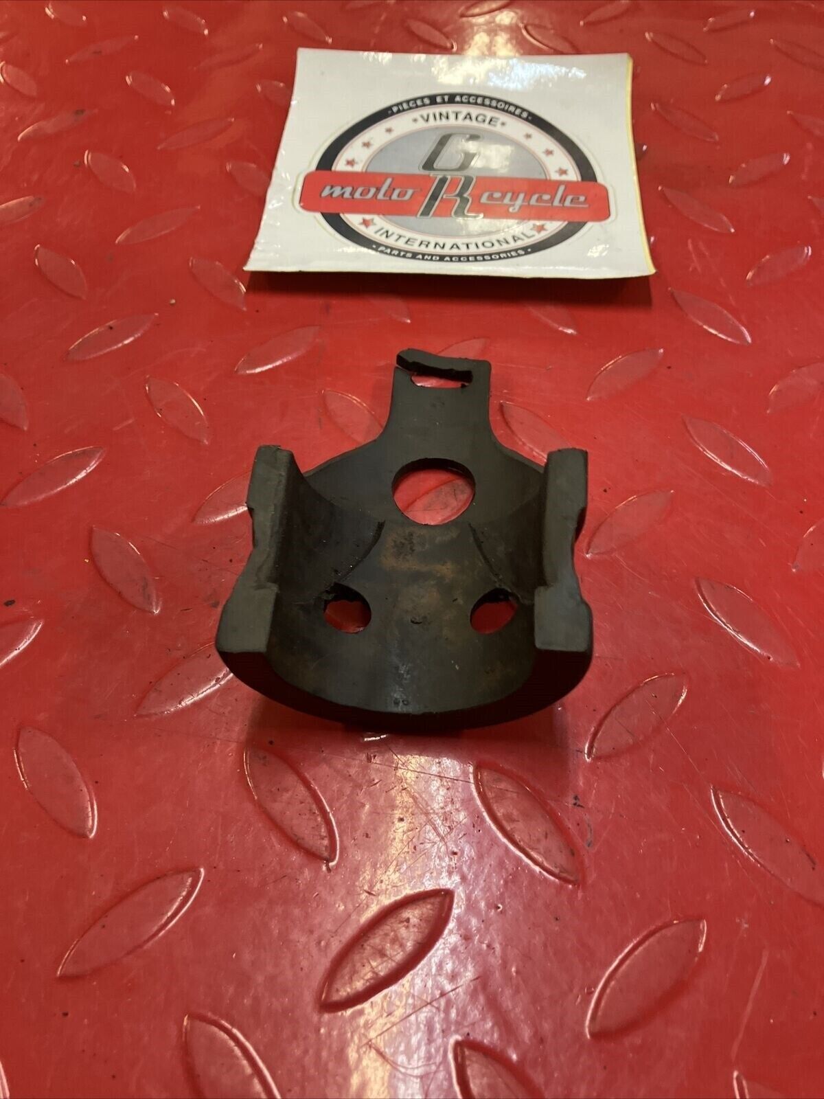 Honda CR250R 1984 fuel tank rubber cushion damper CR125R CR500R