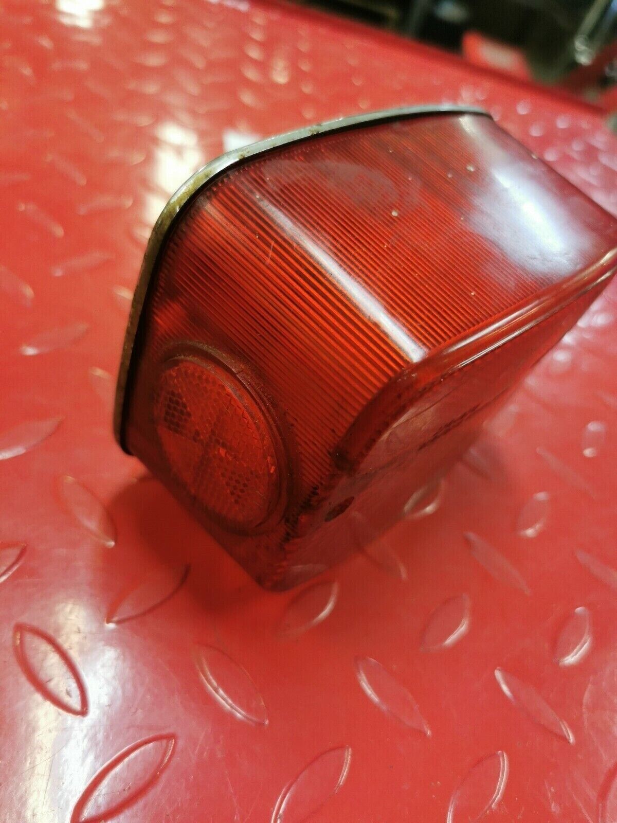 Kawasaki KZ440 1980 1981 1982 1983 taillight rear tail back light 220-40781