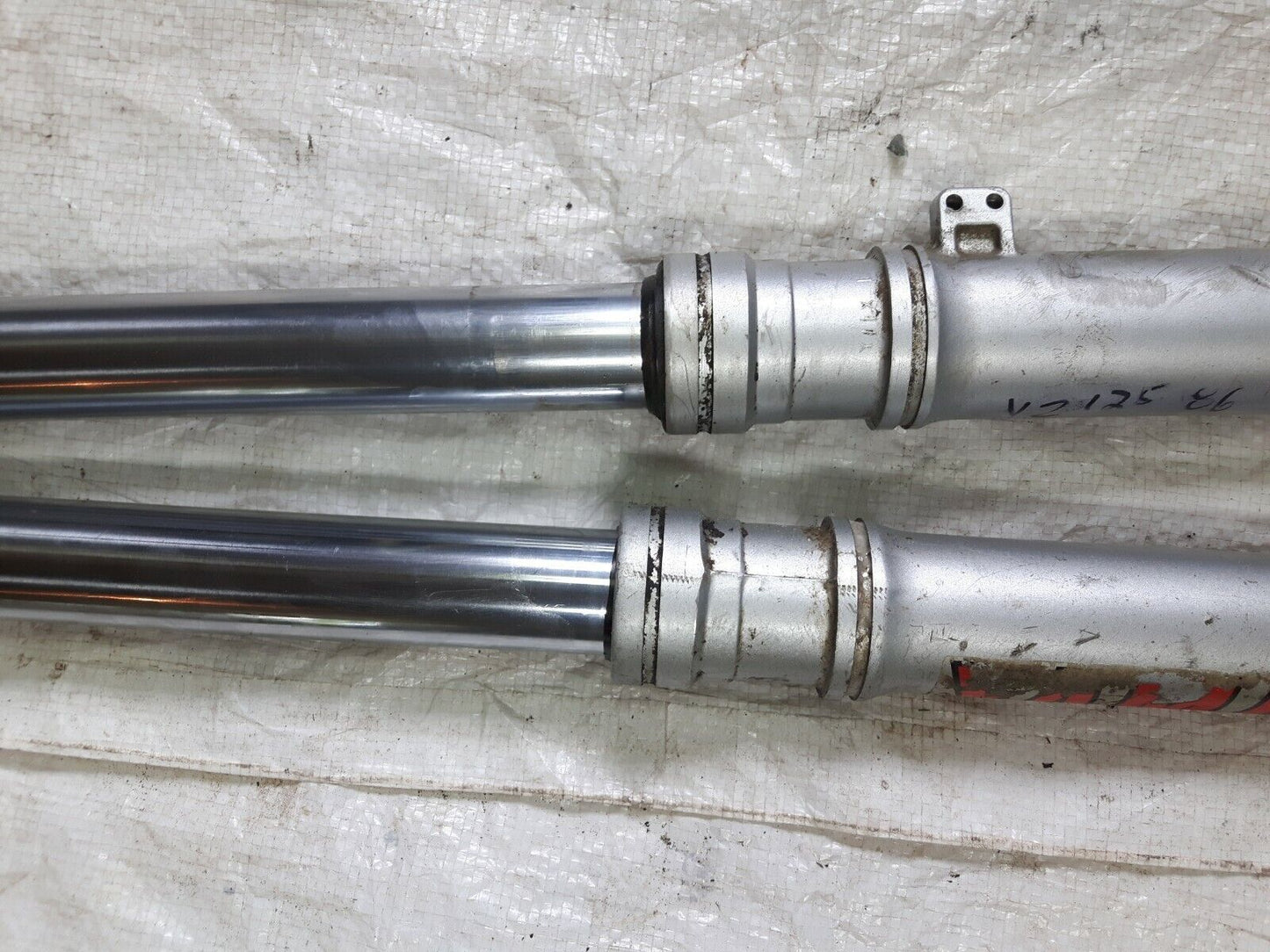 Yamaha YZ125 1986 front fork suspension shock absorber 1LX-23103-L0-00