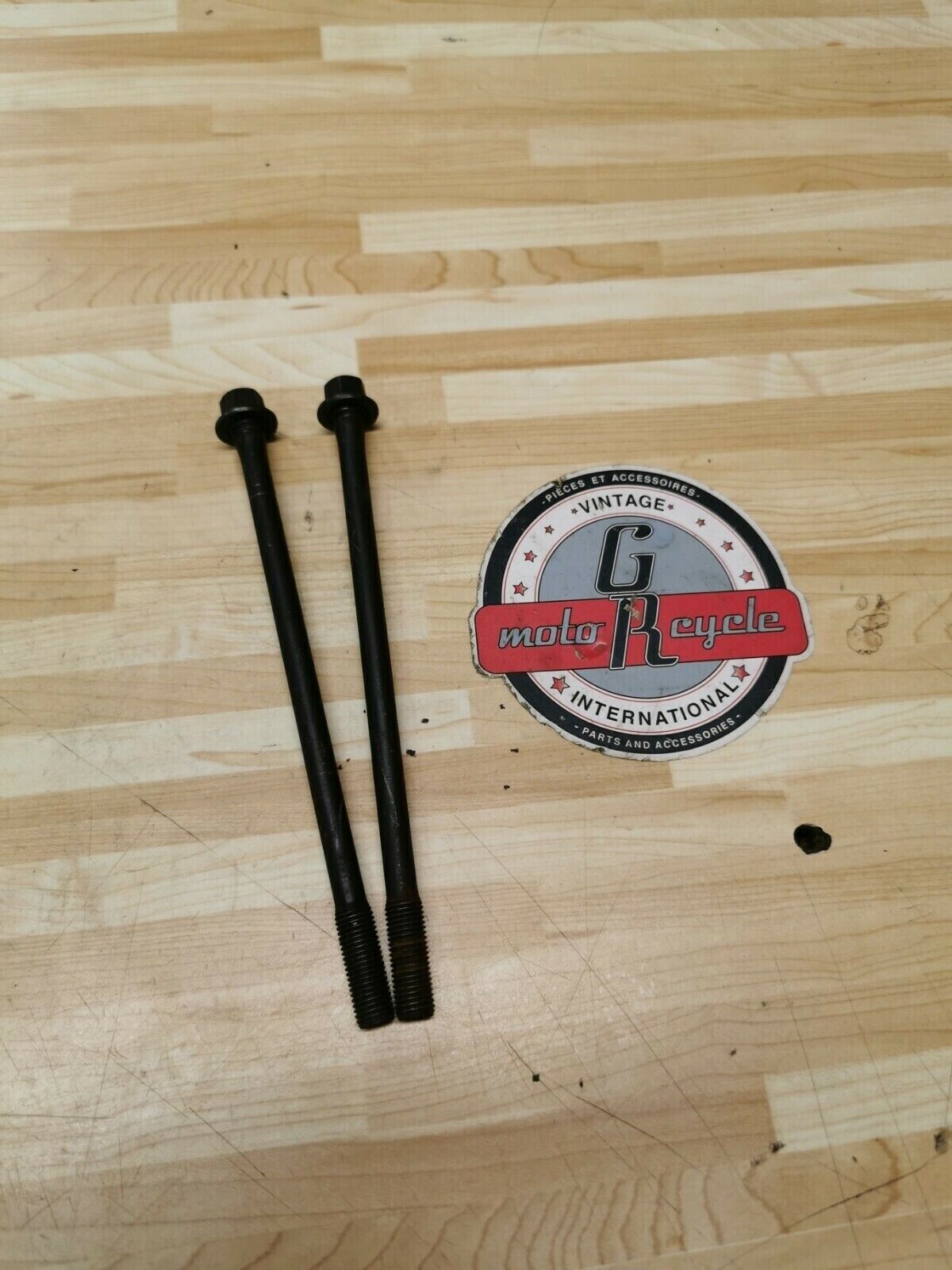 Suzuki DRZ400S 2004 cylinder jug barrel head valve bolt flange