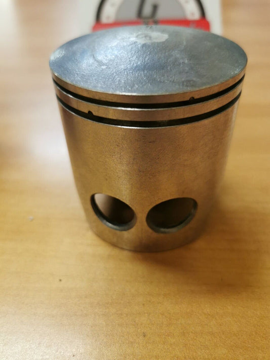 NOS YAMAHA DT250 1977 1978 PISTON STD 1M1-11631-00-96 Y45
