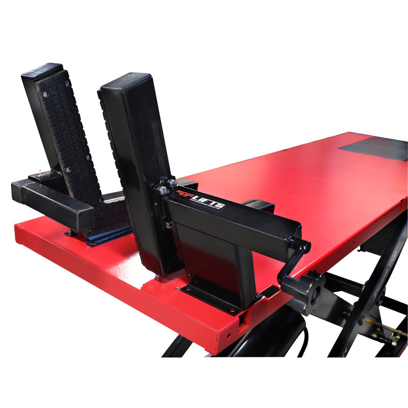 T LIFTS BLACK CYCLE VISE WITH RUBBER PAD 800640