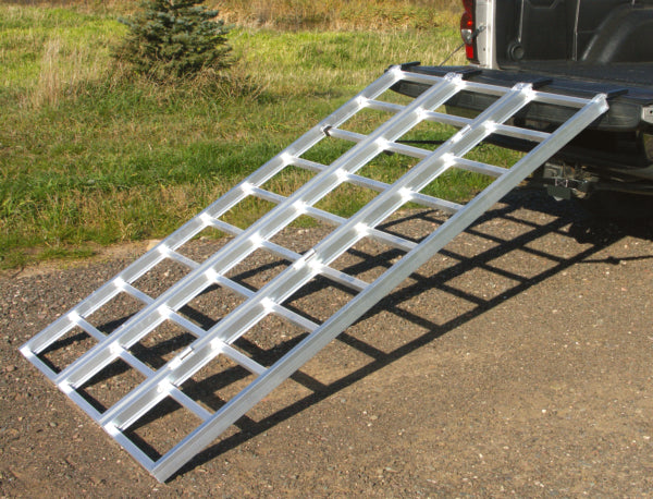 YUTRAX RAMP TRI-FOLD XL 50X78 YUTRAX TX104