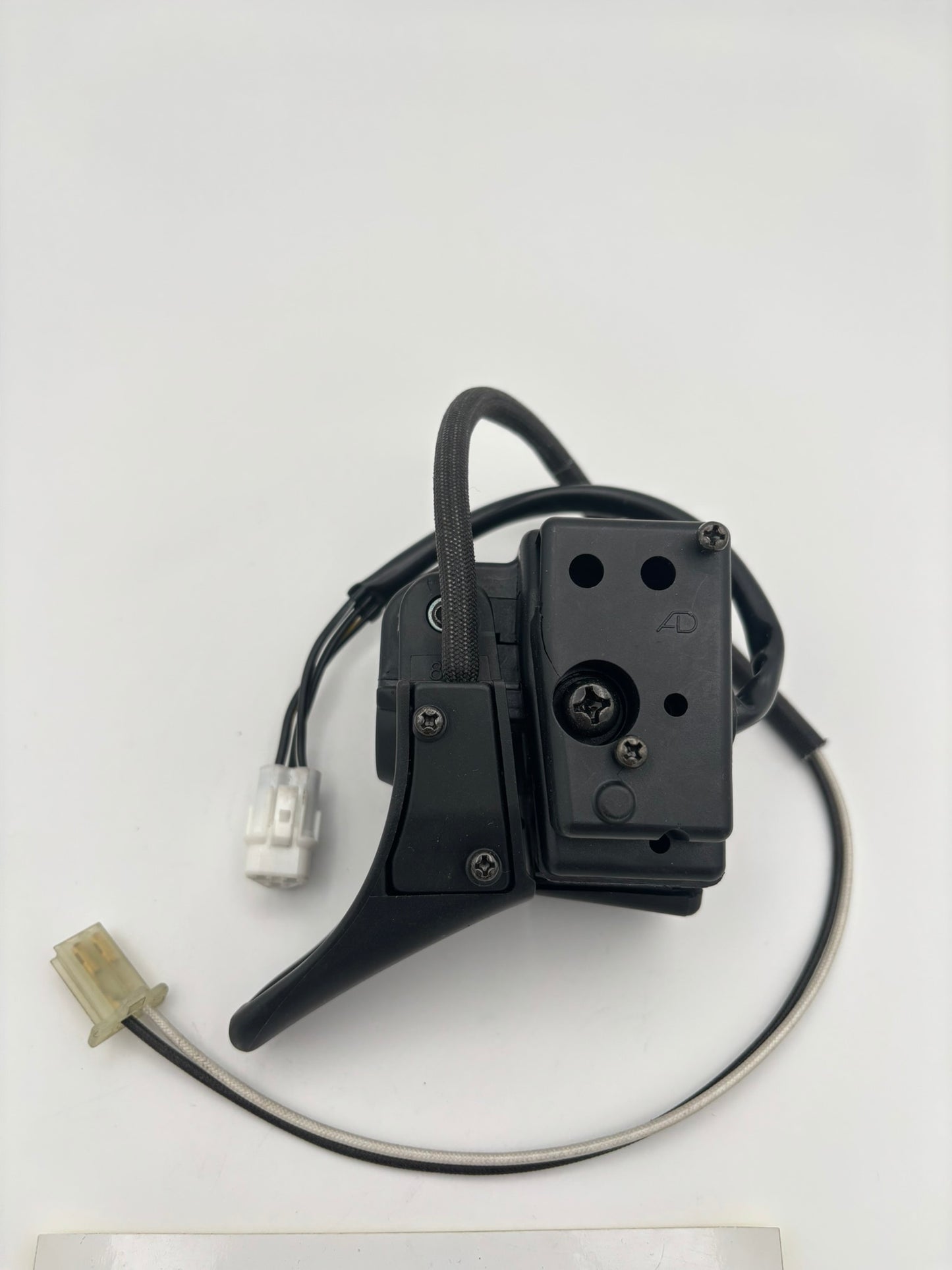 YAMAHA LEVER HOLDER ASSY 8BK-82720-00-00 Y201