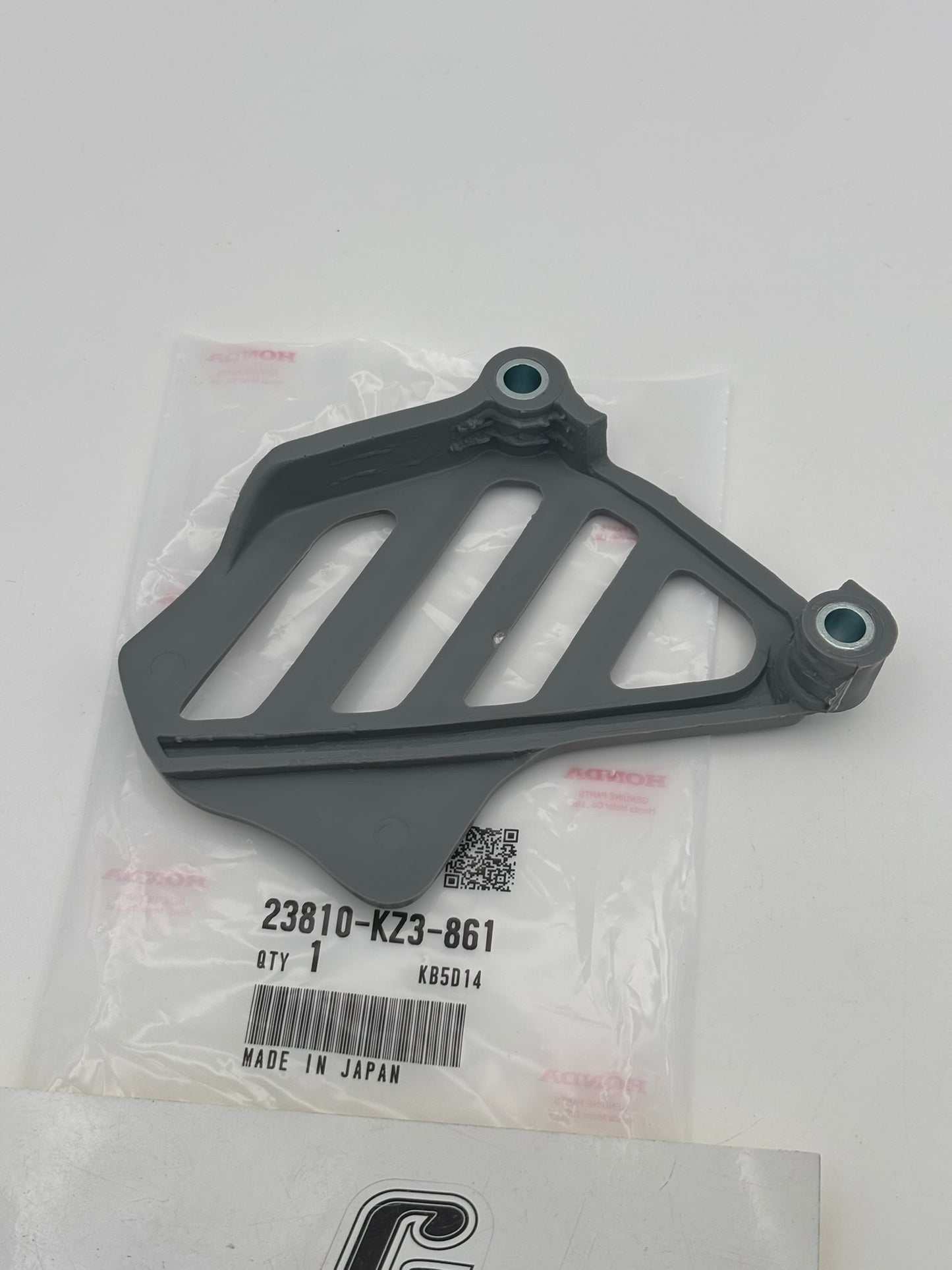 HONDA DRIVE SPROCKET COVER 23810-KZ3-861 H99