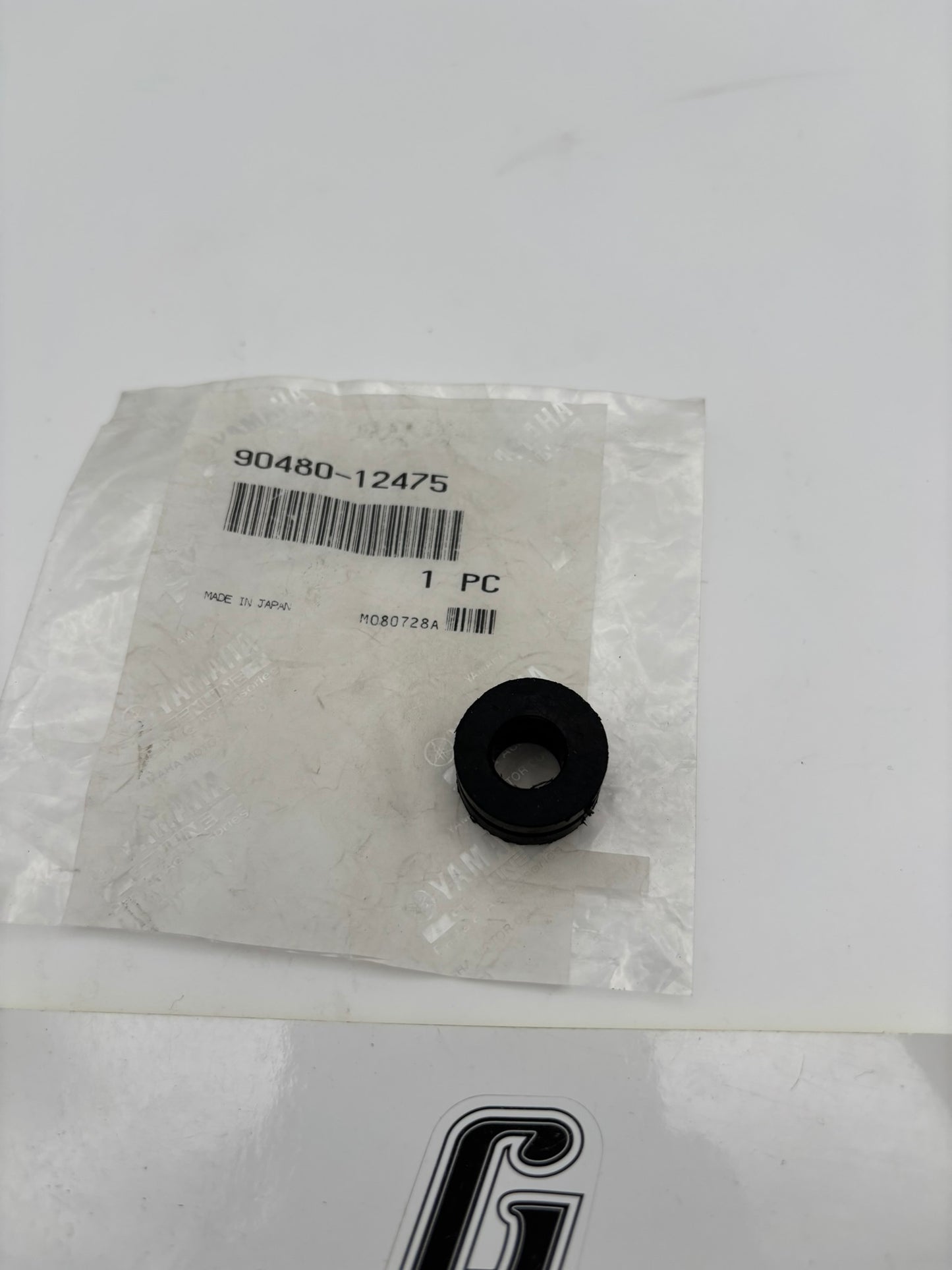 YAMAHA GROMMET (2GH) 90480-12475-00 Y208