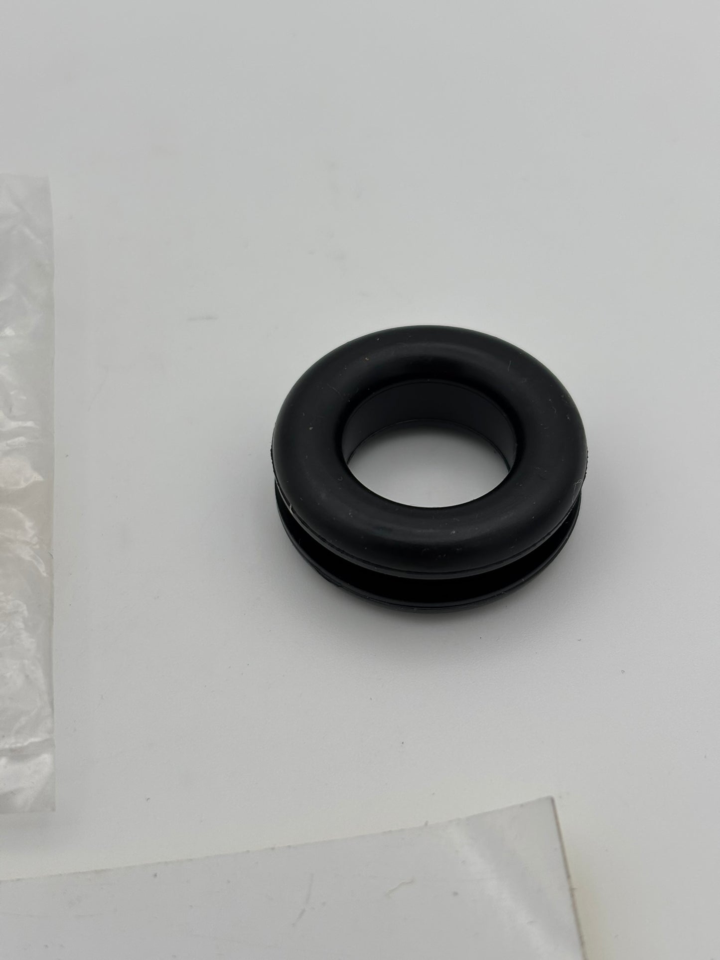 YAMAHA GROMMET 90480-23001-00 Y208