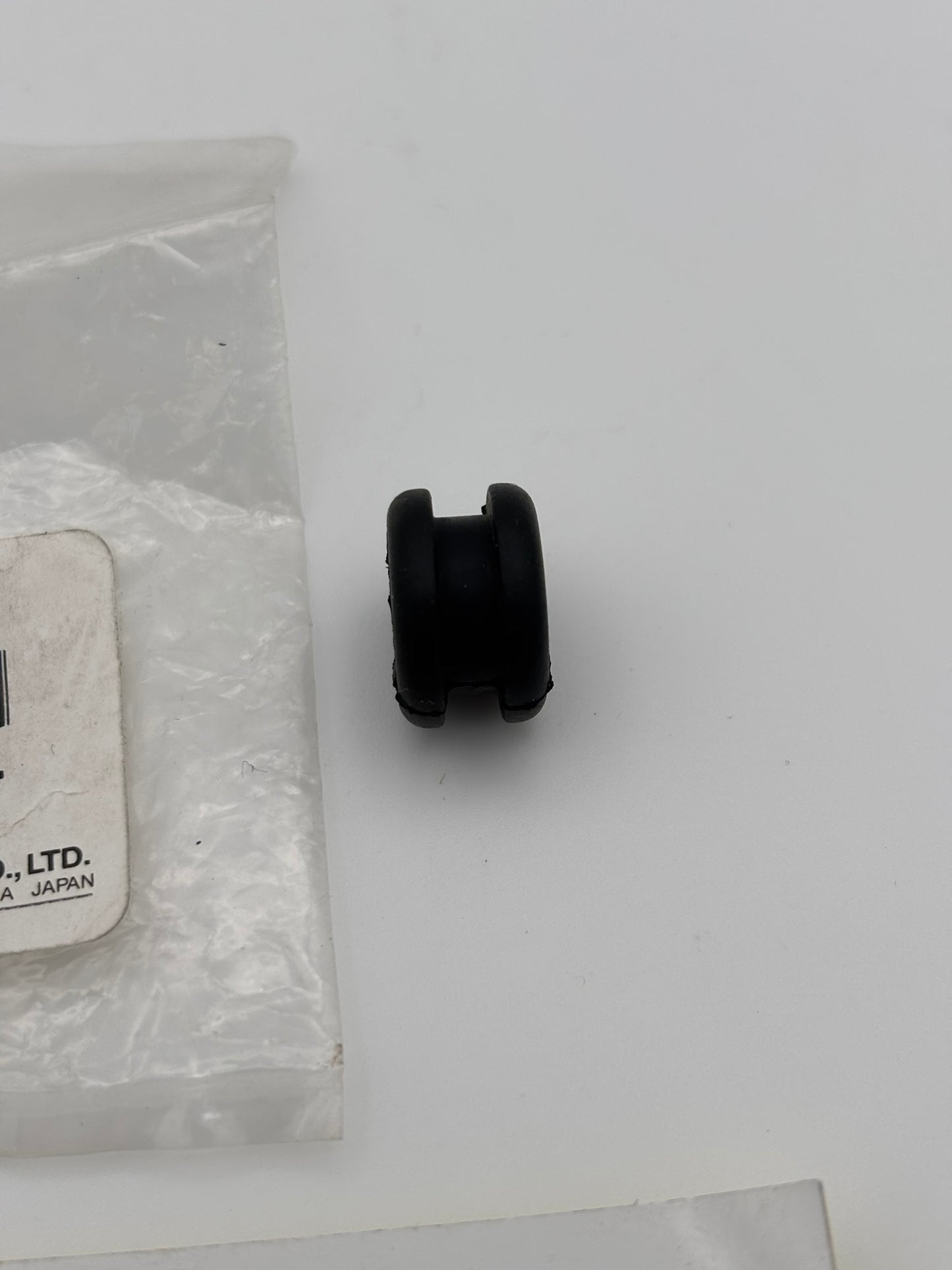YAMAHA GROMMET (3AA) 90480-12497-00 Y208