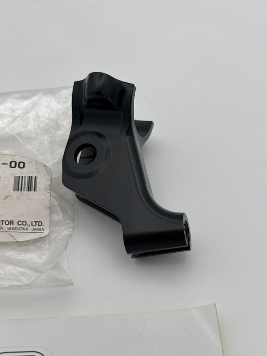 YAMAHA LEVER HOLDER 2 38V-82921-00-00 Y209