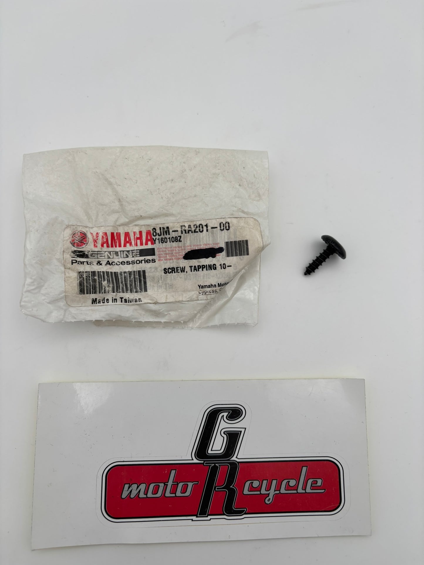 YAMAHA SCREW, TAPPING 10-12X5/8 8JM-RA201-00-00 Y212