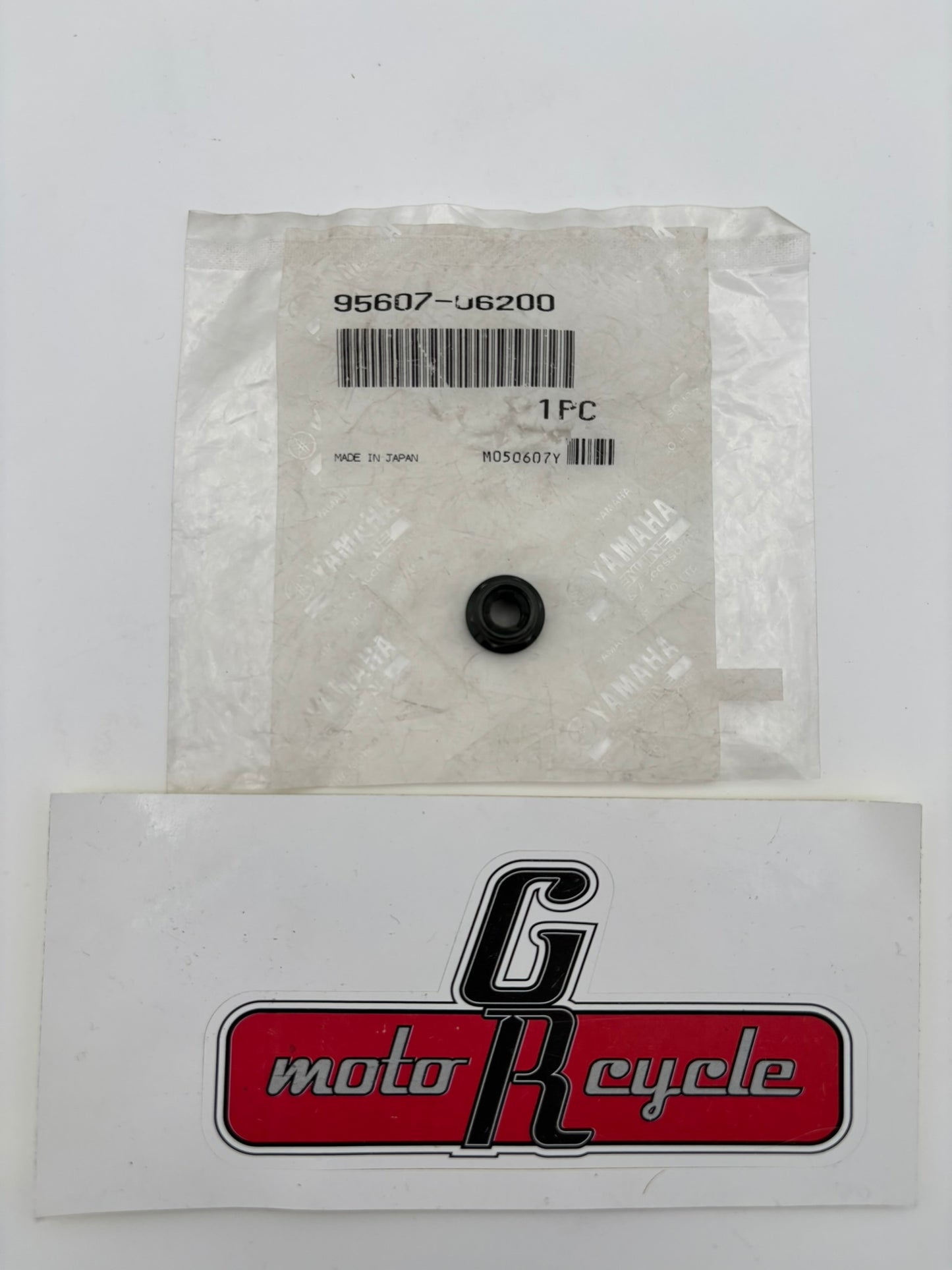 YAMAHA SELF-LOCKING NUT (JN5) SUB 95604-06200-00 95607-06200-00 Y213