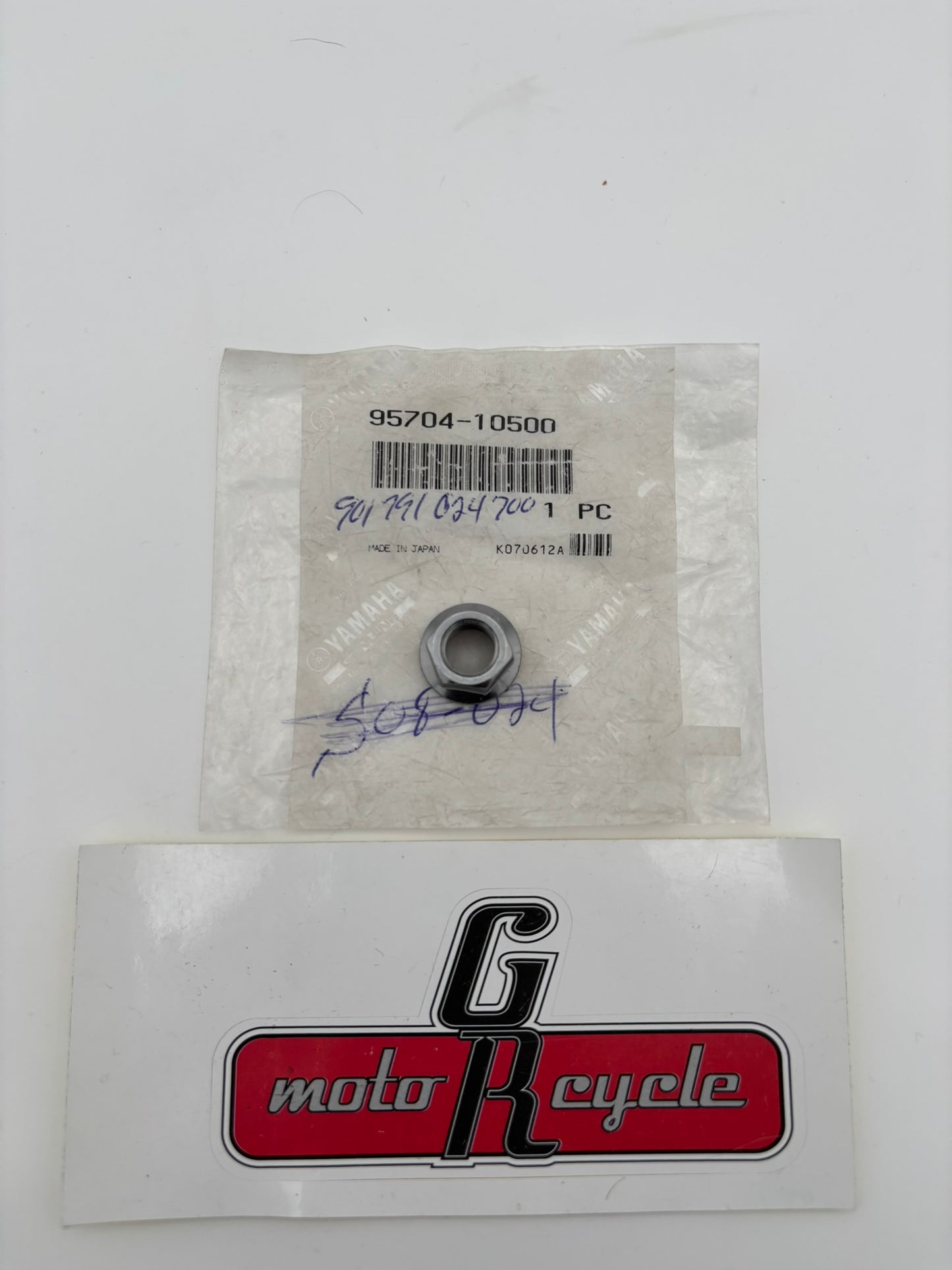 YAMAHA FLANGE NUT (3BM) 95704-10500-00 Y213