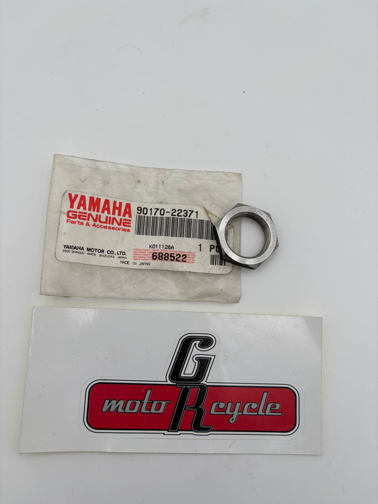 YAMAHA NUT 90170-22371-00 Y214