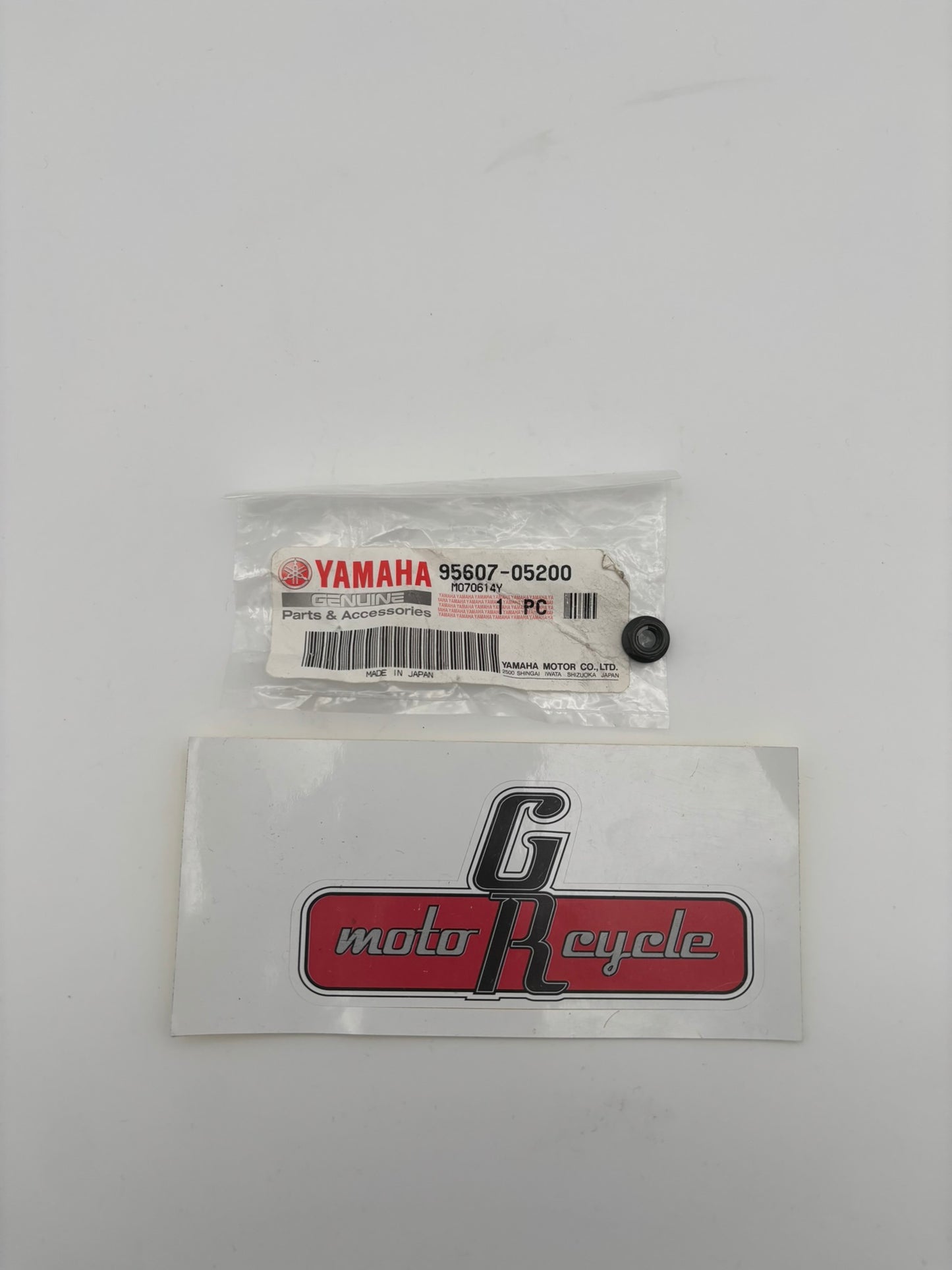 YAMAHA NUT, U FLANGE 95607-05200-00 Y214
